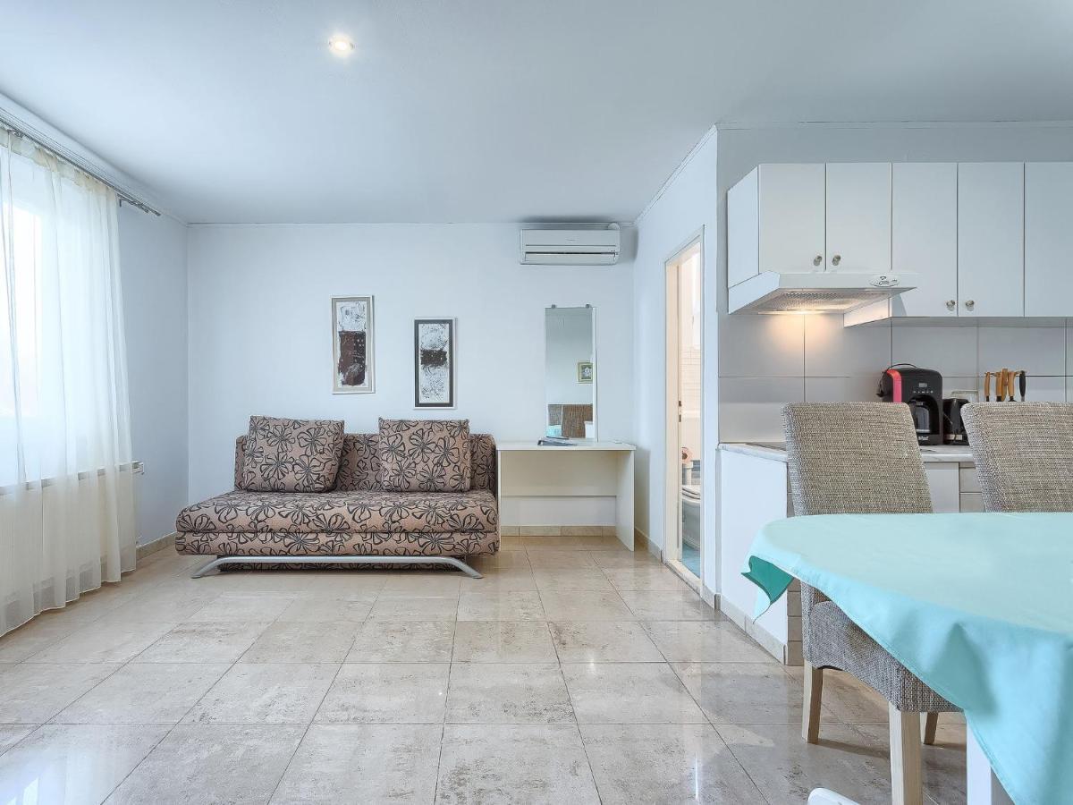 Apartment Nika-12 By Interhome Umag Exterior photo